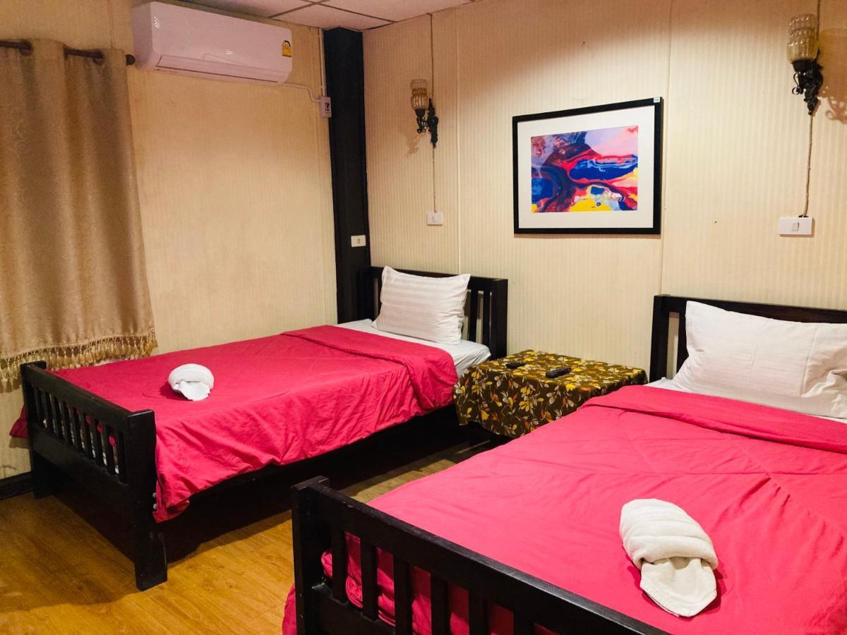 Noom Guesthouse Лопбури Экстерьер фото